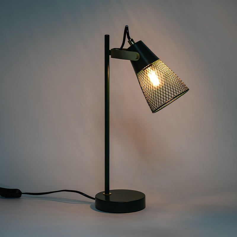 Отель спальня металлическая полость железной настольной лампы